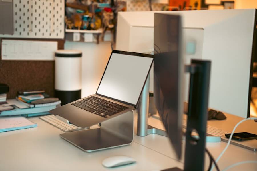 Gérer les appareils électroniques de toute la famille : batteries et chargeurs, ce qu&rsquo;il faut vraiment prévoir